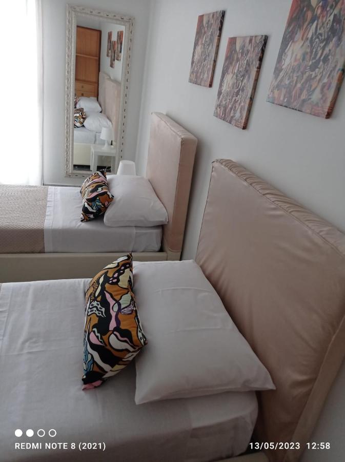 Domus Dali' Apartment Наполи Екстериор снимка
